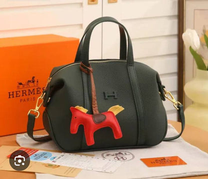 Hermes 
120 dhs🇦🇪🇦🇪 
with box

Zain235
♥️♥️♥️