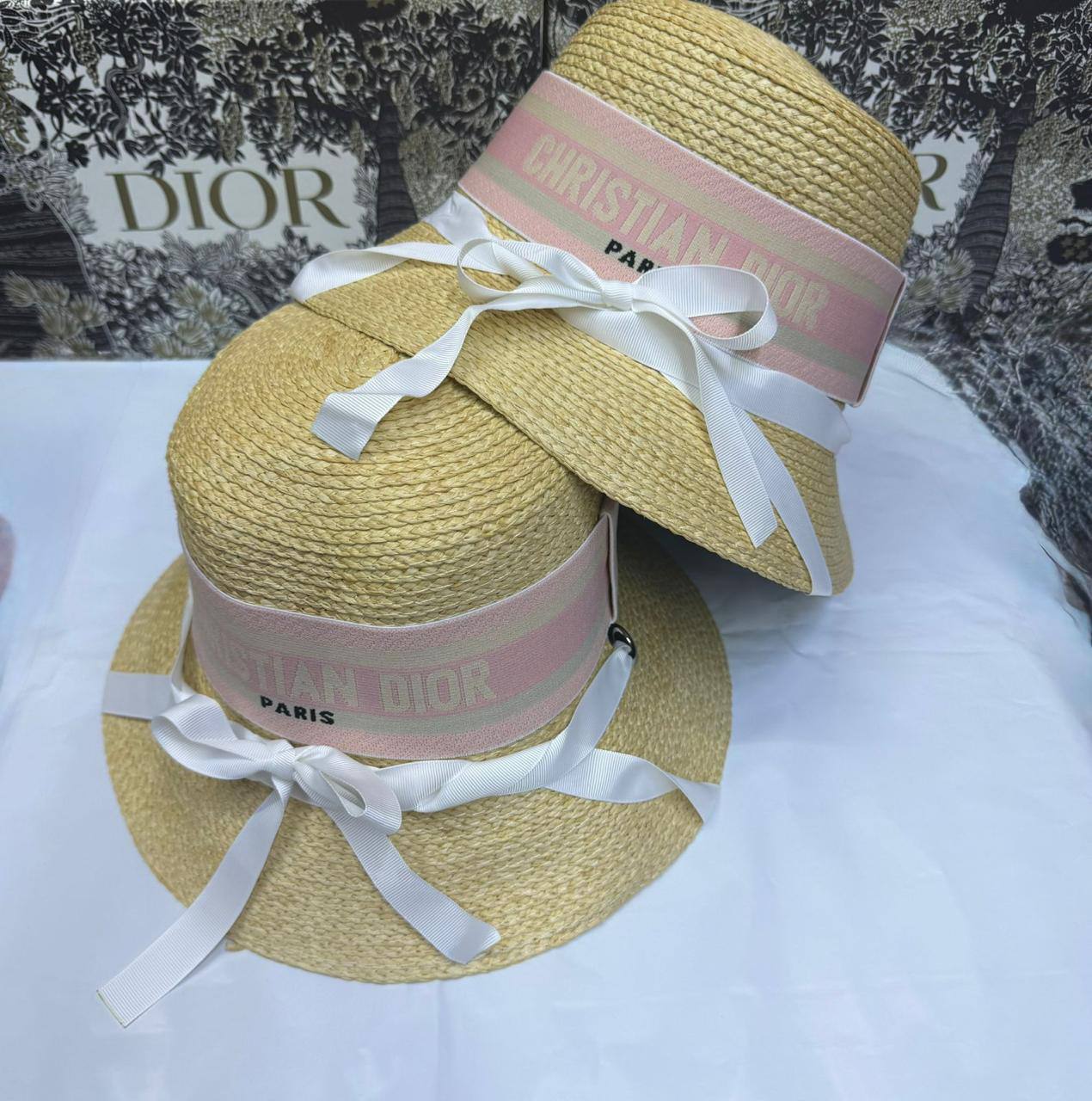 HAT
60 dhs💓

Zain93
♥️♥️♥️