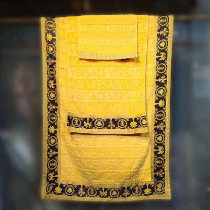 *New collections*
TOWEL                                             
VERCACE
*s 31x31*
*m 31x75*
*L 80x150*                                          
*Super Master quality*
380 dhs🇦🇪🇦🇪

Zain308
♥️♥️♥️