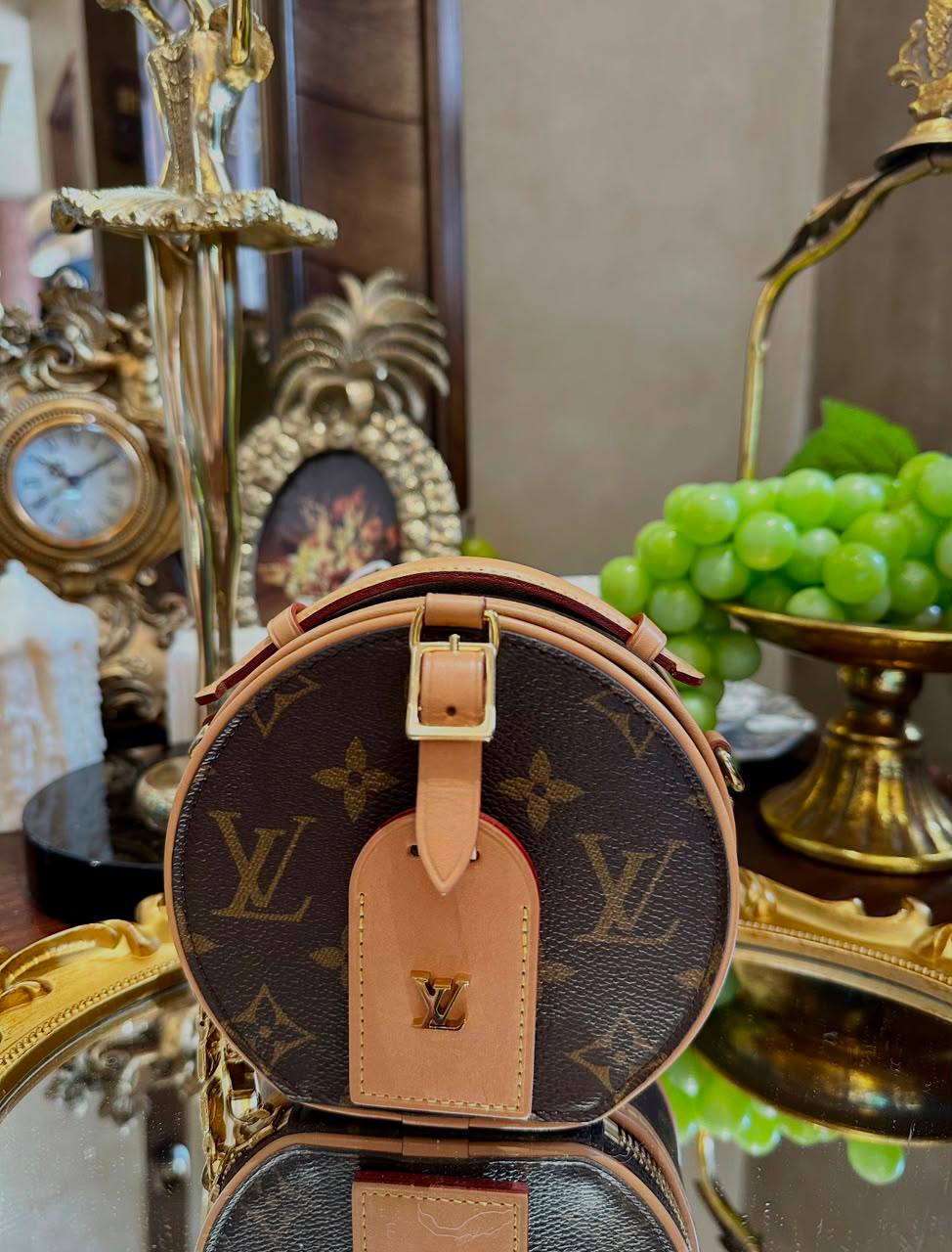 LV
100 dhs💓
size：mini
Good-quality with box

Zain35
♥️♥️♥️