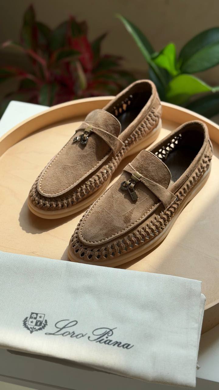 Loro piana
Available🤩

Master quality 

Size: 36 to 41
430 dhs🇦🇪🇦🇪

Zain318
♥️♥️♥️