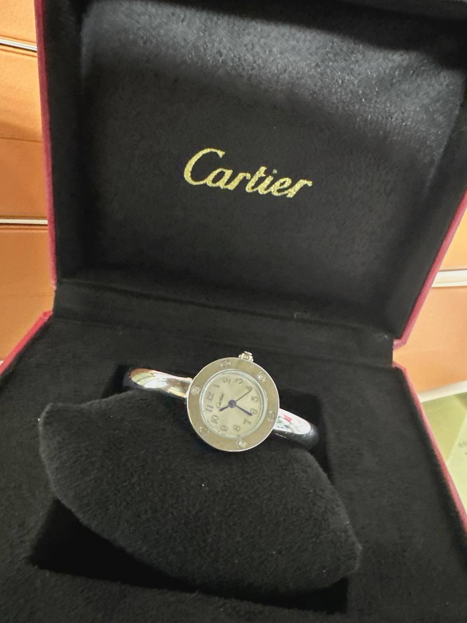 Cartier
60 dhs✅

Zain45
♥️♥️♥️