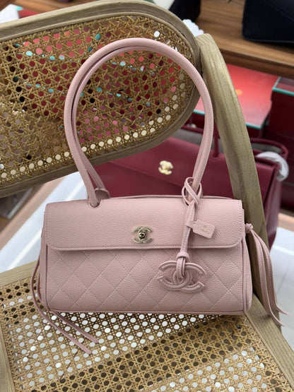 New Collection✨✨✨
CHANEL
30cm💓
32cm💓
420 dhs✅
*MASTER QUALITY*

Zain167
♥️♥️♥️