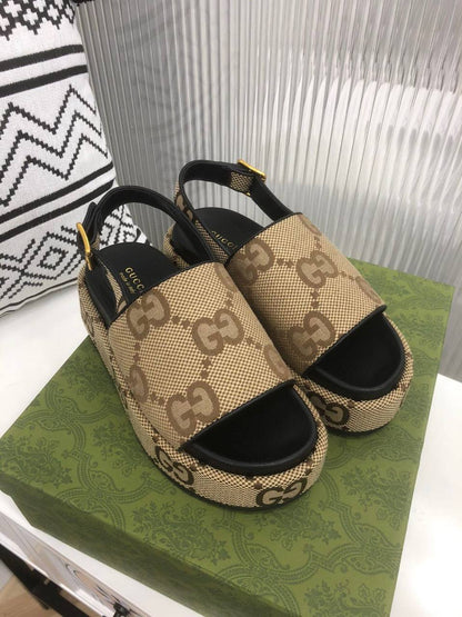 Fendi - Gucci

Size 36-42 
90 dhs🌺

Zain57
♥️♥️♥️