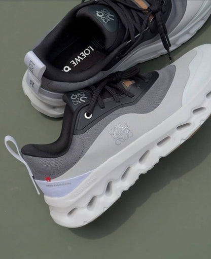 On Running x Loewe Cloudtilt 2 "Black/White"🖤🤍
37-45 AVAILABLE  🤩
220 dhs✅

Zain242
♥️♥️♥️