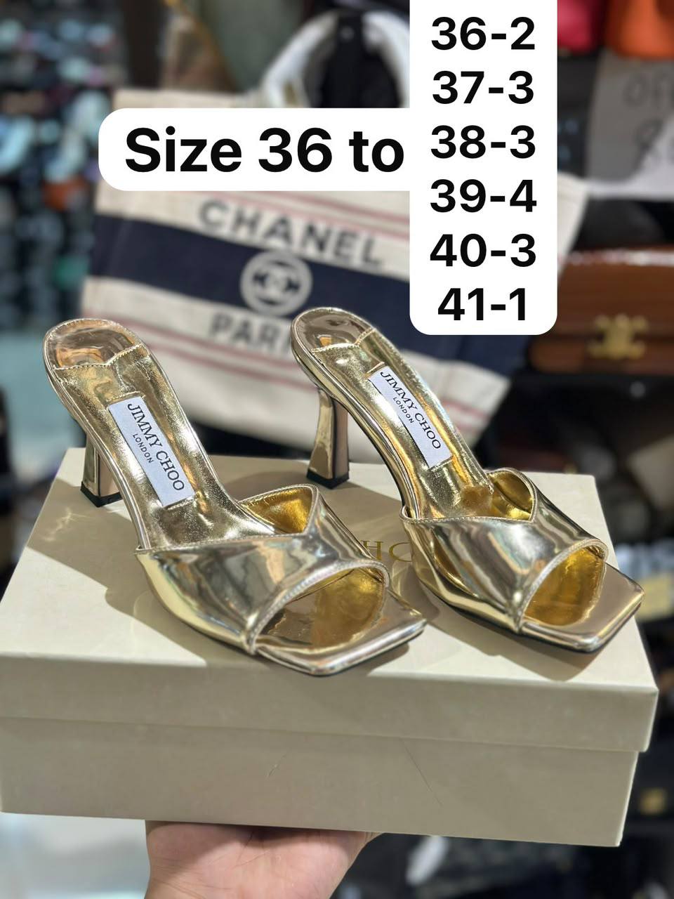 Jimmy  choo

100 dhs🇦🇪

Zain146
♥️♥️♥️
