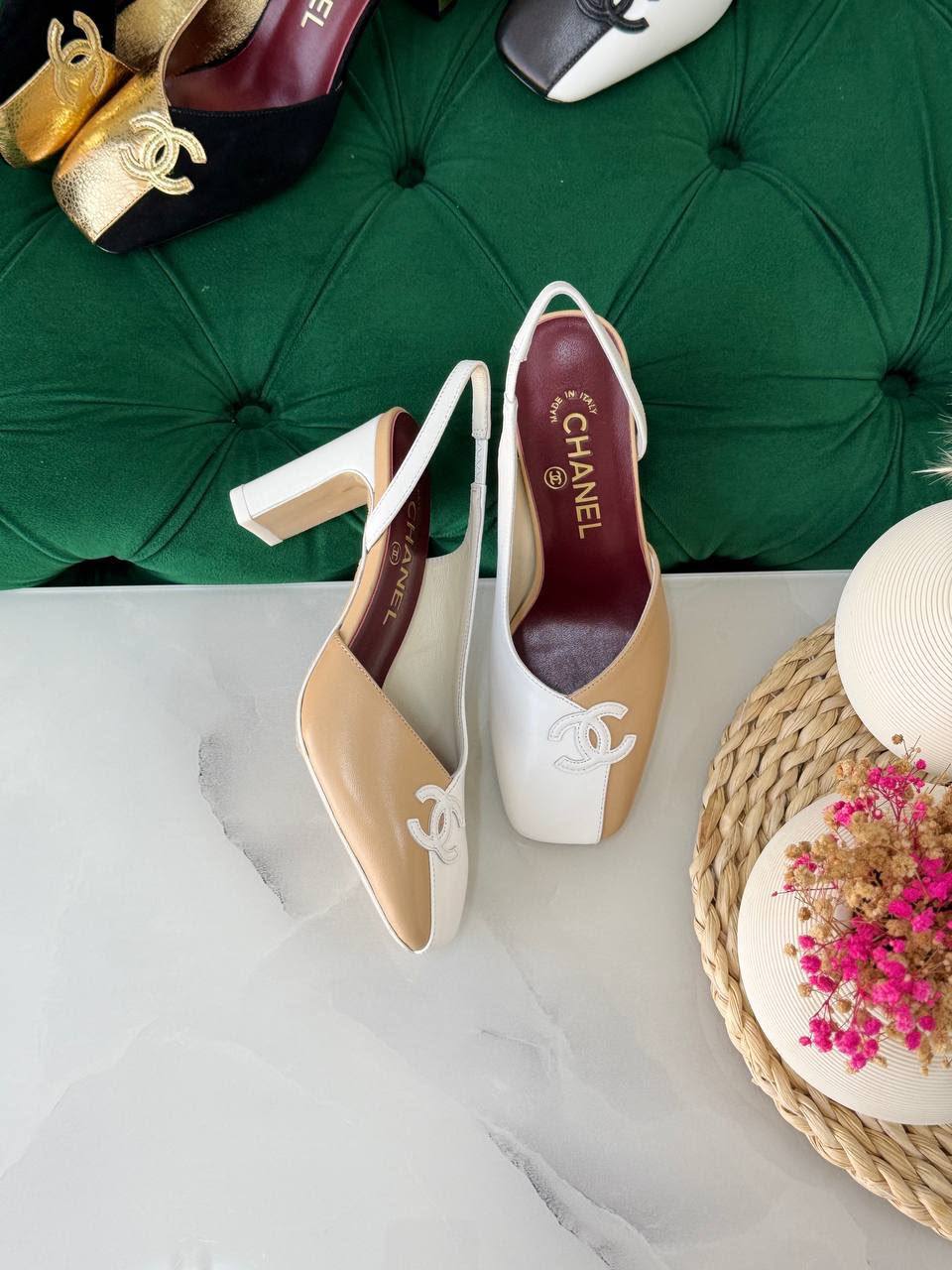 Chanel
Vip quality
Size:36 to 41
450 dhs✅

Zain113
♥️♥️♥️