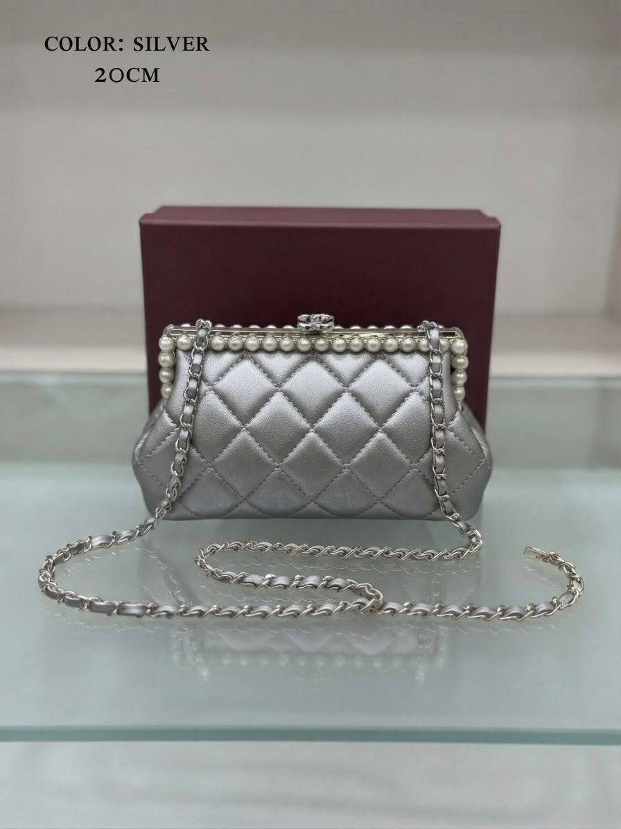 Chanel ᴄʟᴜᴛᴄʜ ᴘᴇᴀʀʟʏ ʙᴀɢ
ᴅᴇsɪɢɴ ɪᴍɪᴛᴀᴛɪᴏɴ ᴘᴇᴀʀʟ ᴇʟᴇɢᴀɴᴄᴇ
ɢᴏʟᴅʜᴀʀᴅᴡᴀʀᴇ ʟᴏɴɢ sʟɪɴɢ
ᴄʟᴏsᴜʀᴇ sᴇᴄᴜʀᴇ ᴛᴏᴘ ғᴀsᴛᴇɴɪɴɢ
ᴡɪᴛʜʙᴏx
sᴏғᴛ ᴛᴇxᴛᴜʀᴇ ᴏғ ʟᴀᴍʙsᴋɪɴ ᴍᴀᴛᴇʀɪᴀʟ
sɪᴢᴇ:20ᴄᴍ
120 dhs🇦🇪🇦🇪

Zain56
♥️♥️♥️