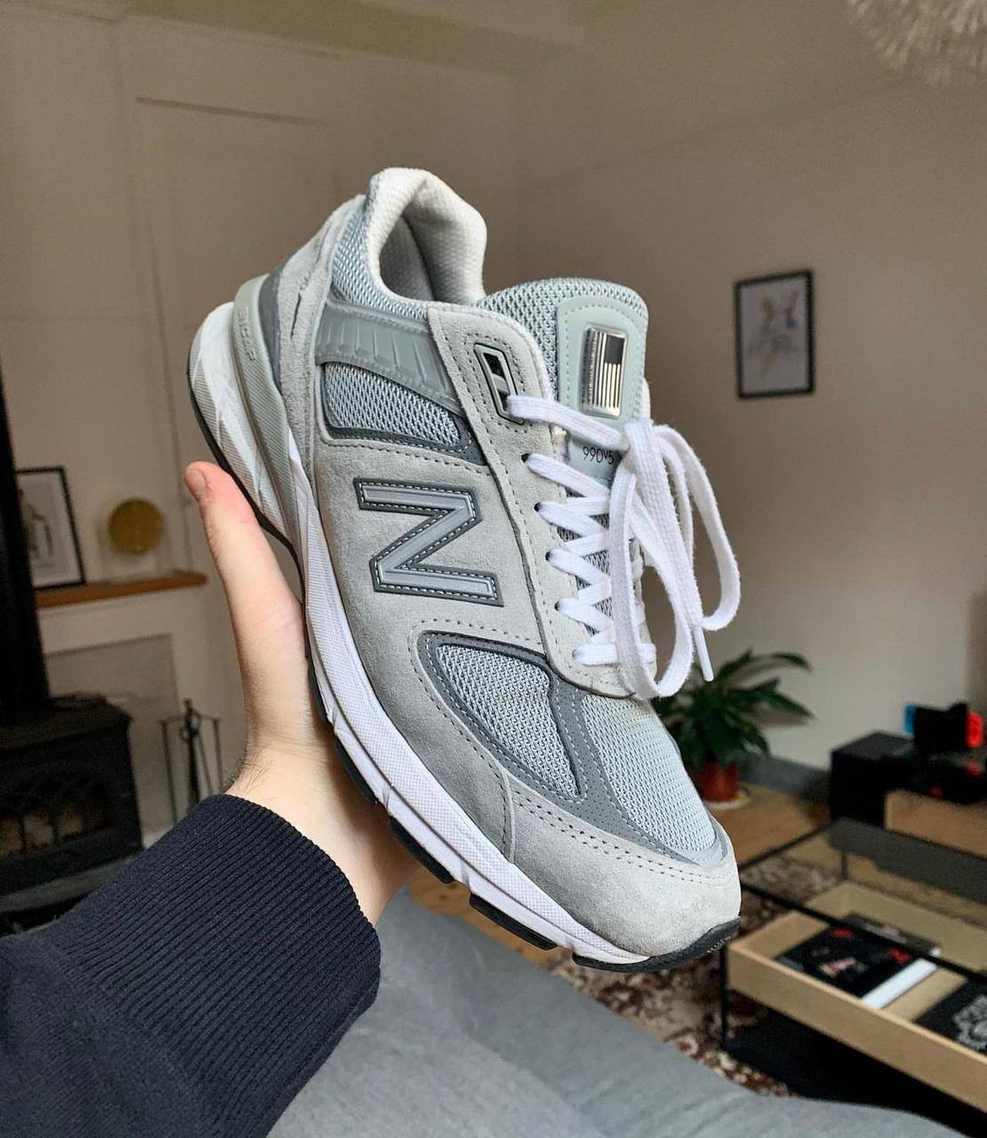 New Balance 990v5 （grey/ black） ,
size 36-45 ,
180 dhs✅

Zain18
♥️♥️♥️