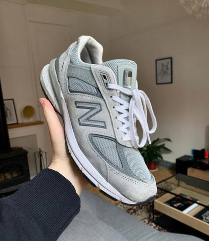 New Balance 990v5 （grey/ black） ,
size 36-45 ,
180 dhs✅

Zain18
♥️♥️♥️