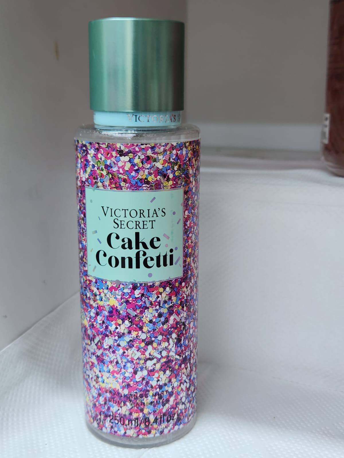 Victoria Secret 
Mist + Lotion
20 dhs❣️
10 Pcs Mix 110 dhs❣️

Zain87
♥️♥️♥️