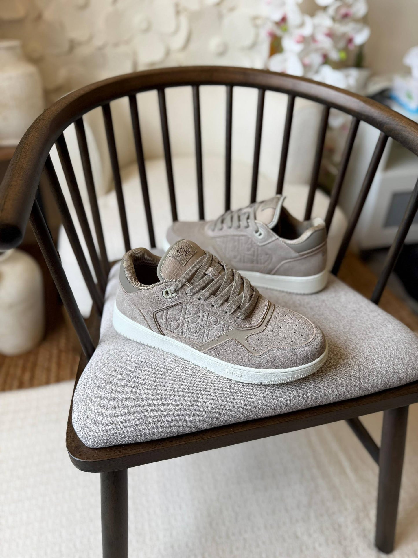 DIOR B27
*AAA quality*
*size:40 to 46*
450 dhs🇦🇪🇦🇪

Zain185
♥️♥️♥️