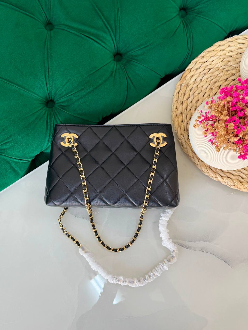 Chanel   ✨💥
Available original box 📦 
With full packing 🎀🎀
Super high quality 💥💥
For Price 👇 WhatsApp✅
0568585901 
0507557372
0552275751 Owner Zain 👌

Zain283
♥️♥️