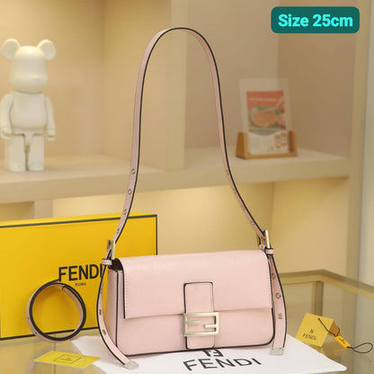 Fendi

95 dhs🇦🇪🇦🇪

Withbox

Zain186
♥️♥️♥️