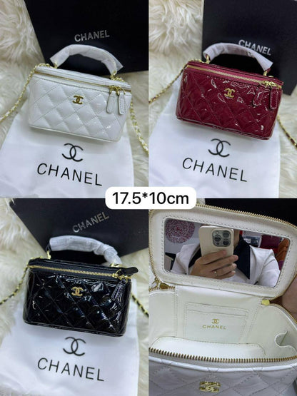 Chanel 24k
Size: 17.5 * 10 * 8 cm
90 dhs🪙🖤
with box🎁

Zain115
♥️♥️♥️