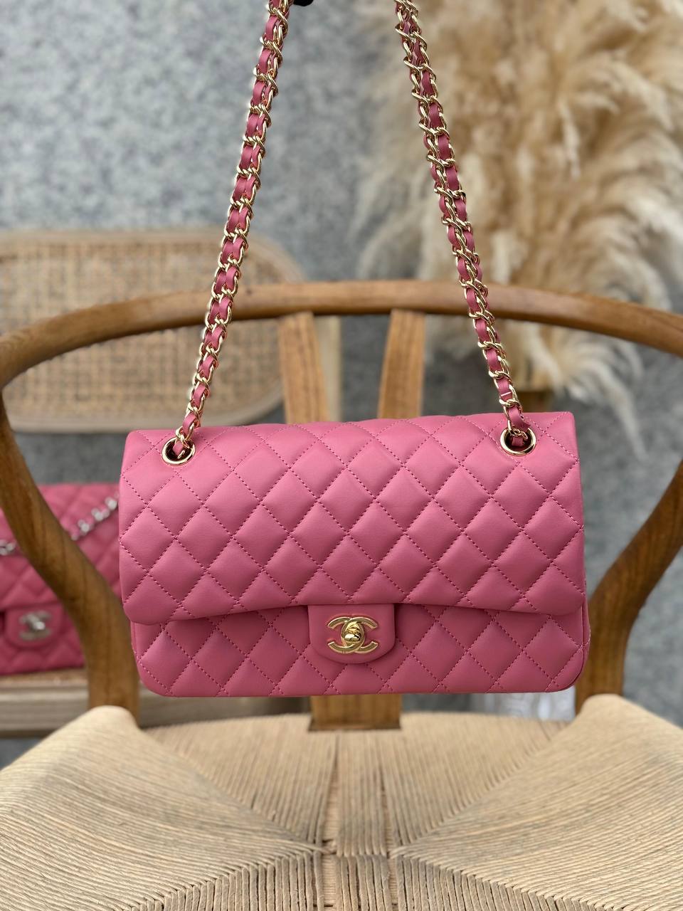 CHANEL
25cm
370 dhs✅
Top quality 
With box🎁

Zain167
♥️♥️♥️