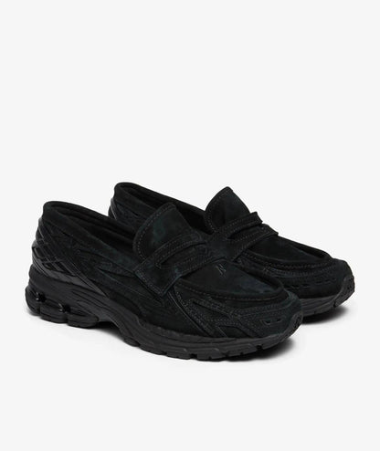 New Balance 1906L "Black Suede"
NEW ARRIVALS 🤩
Size 36-45 AVAILABLE 
210 dhs🪙💕

Zain242
♥️♥️♥️