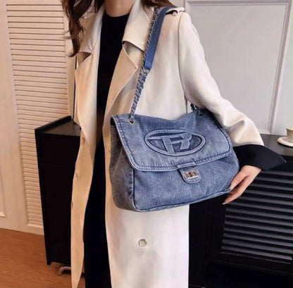 DIESEL 
GOOD QUALITY 
120 dhs💓

Zain17
♥️♥️♥️