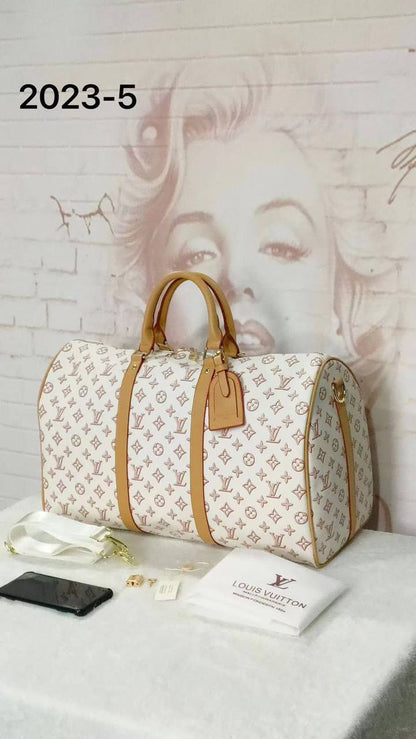 LV 
Travel Bags
140 dhs✅ Glossy
130 dhs✅ Normal

Zain137
♥️♥️♥️