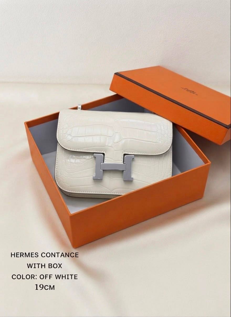 Hermes ᴄᴏɴsᴛᴀɴᴄᴇ 
ᴡɪᴛʜ ʙᴏx
ᴄʀᴏᴄᴏᴅɪʟᴇ ᴅᴇsɪɢɴ 
sɪᴢᴇ:19ᴄᴍ
100 dhs✅

Zain56
♥️♥️♥️