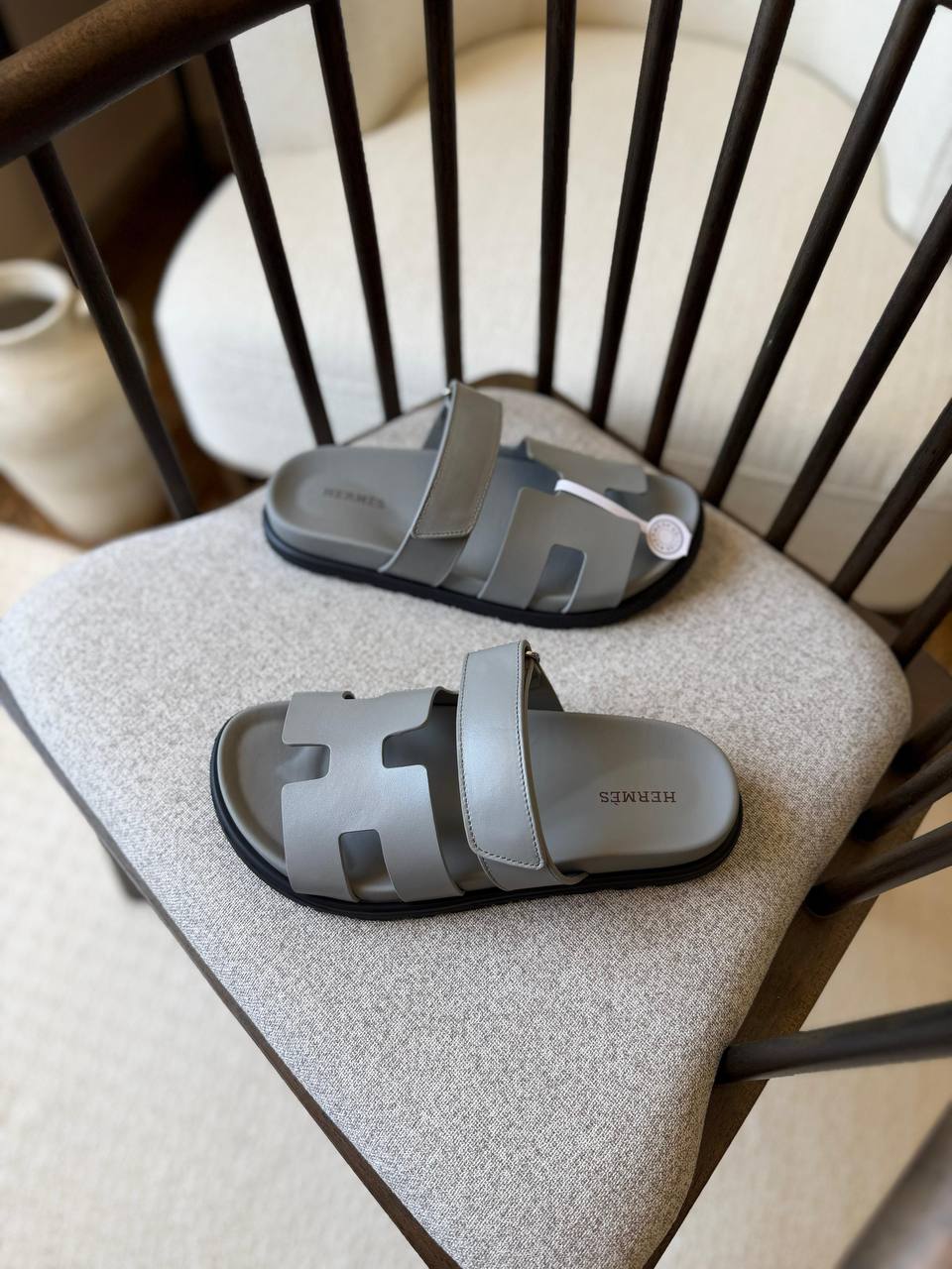 Hermes
𝑨𝑨𝑨 𝑸𝑼𝑨𝑳𝑰𝑻𝒀
𝑺𝒊𝒛𝒆 36 𝒕𝒐 41 
450 dhs✅

Zain81
♥️♥️♥️