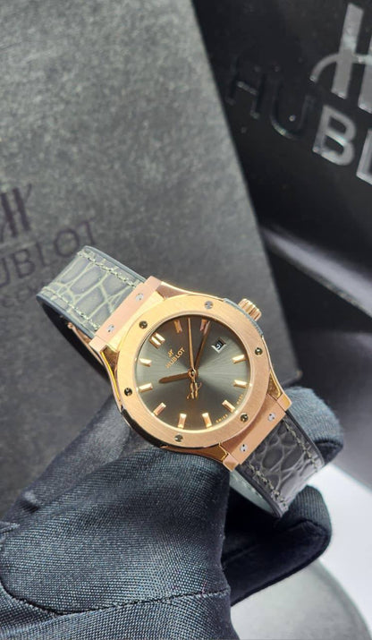 Hublot watch for ladies 
good quality 
290 dhs🪙💕

Zain59
♥️♥️♥️