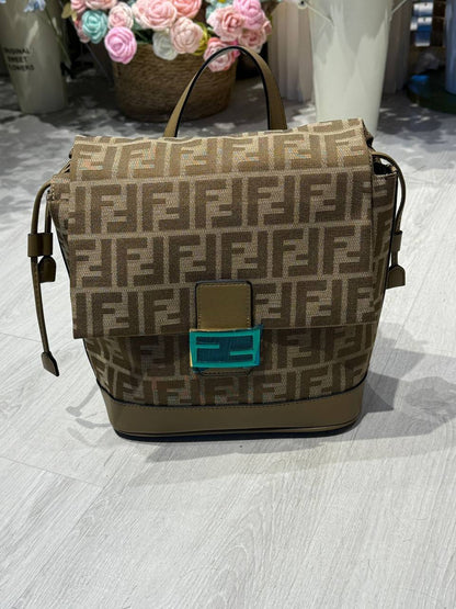FENDI

BACKPACK 

110 dhs✅

Zain44
♥️♥️♥️