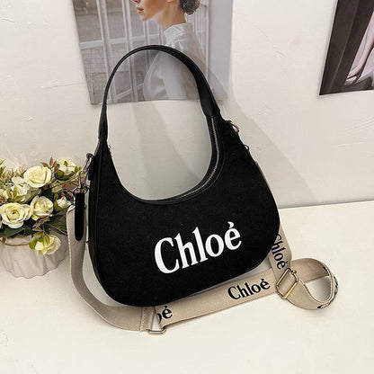 Chloe
28*15*9cm
60 dhs🪙🌨️

Zain17
♥️♥️♥️