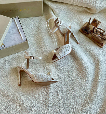 Jimmy Choo

Size. 36 to 41 

130 dhs🇦🇪🇦🇪

Zain80
♥️♥️♥️