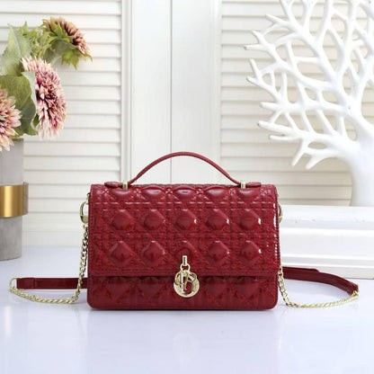 Dior
24*15*5 cm

95 dhs❣️
with box
🎁🎁🎁

Zain17
♥️♥️♥️