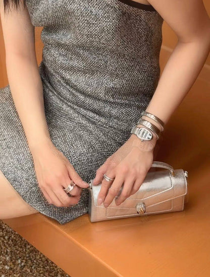 Bvlgari

100 dhs🌺

With the box
🎁🎁🎁

Zain35
♥️♥️♥️