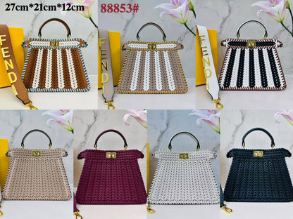 FENDI 

COPY ONE 

NEW CAME 

170 dhs🪙🌨️

Zain39
♥️♥️♥️