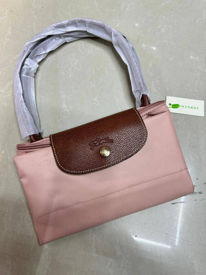 Longchamp long portable

1⃣️First quality

Size: 43 * 29 cm
65 dhs🇦🇪🇦🇪

Zain115
♥️♥️♥️