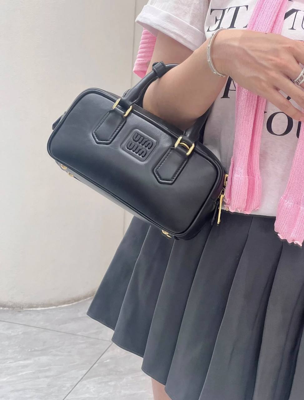 MIU MIU 

NEW CAME 
HIGH QUALITY 
WITH BOX 

120 dhs🇦🇪🇦🇪

Zain295
♥️♥️♥️