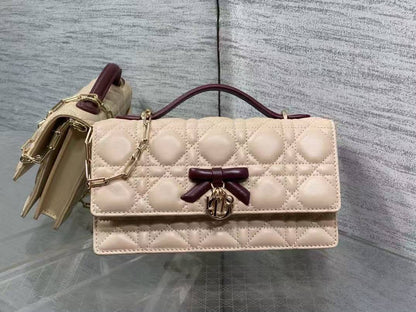 Dior My Dior Mini Bag
*Size 21 cm*
For Price 👇 WhatsApp✅
0568585901 
0507557372
0552275751 Owner Zain 👌

Zain274
♥️♥️♥️