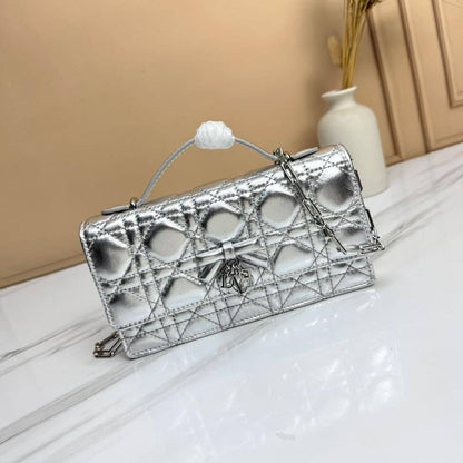 Dior
Master❣️❣️
300 dhs✅

Zain153
♥️♥️♥️