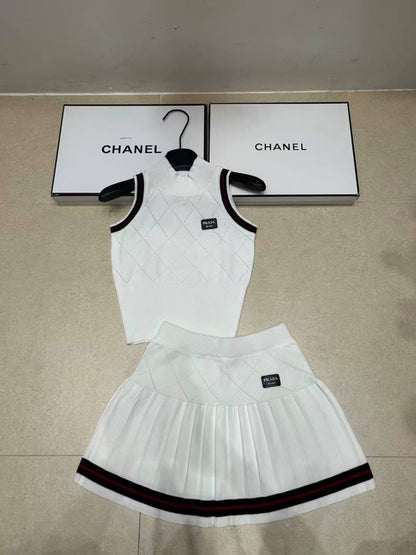*New collections*                                                
MIU MIU
*Super Master quality*
*Sizes: S M L XL* 
350 dhs✅

Zain308
♥️♥️♥️