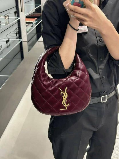 YSL

24*16cm

With box
🎁🎁🎁

110 dhs💓

Zain17
♥️♥️♥️