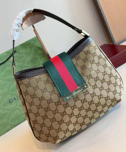 GUCCI 

NEW CAME 

GOOD QUALITY 
100 dhs🇦🇪🇦🇪

Zain295
Zain39
♥️♥️♥️