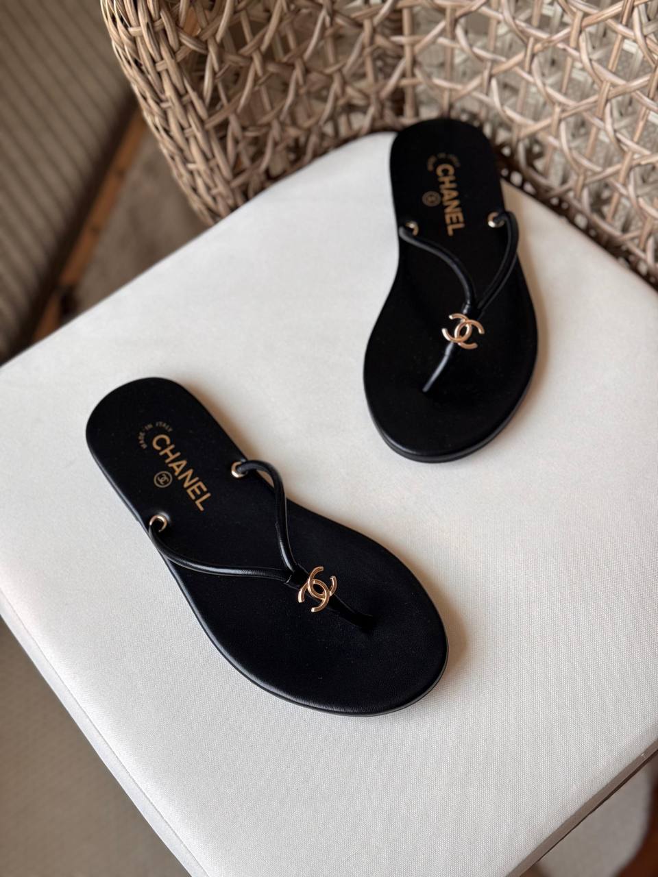 CHANEL 🩶
🤩Available new 😍😍
Size: 36 to 41
Super master quality 
450 dhs✅

Zain198
♥️♥️♥️