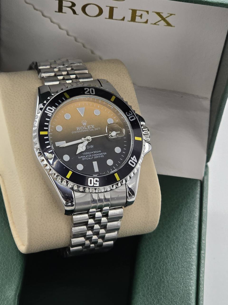 Rolex Men
60 dhs🪙🌨️
*Battery*

Zain29
♥️♥️♥️