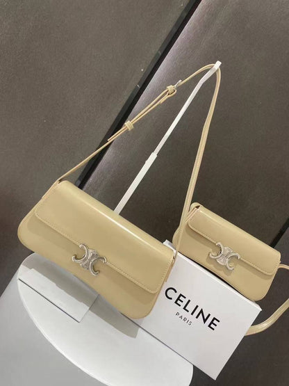 CELINE
110 dhs✅
Best quality 
with box🎁

small size 21 CM
big size 28 CM

Zain90
♥️♥️♥️