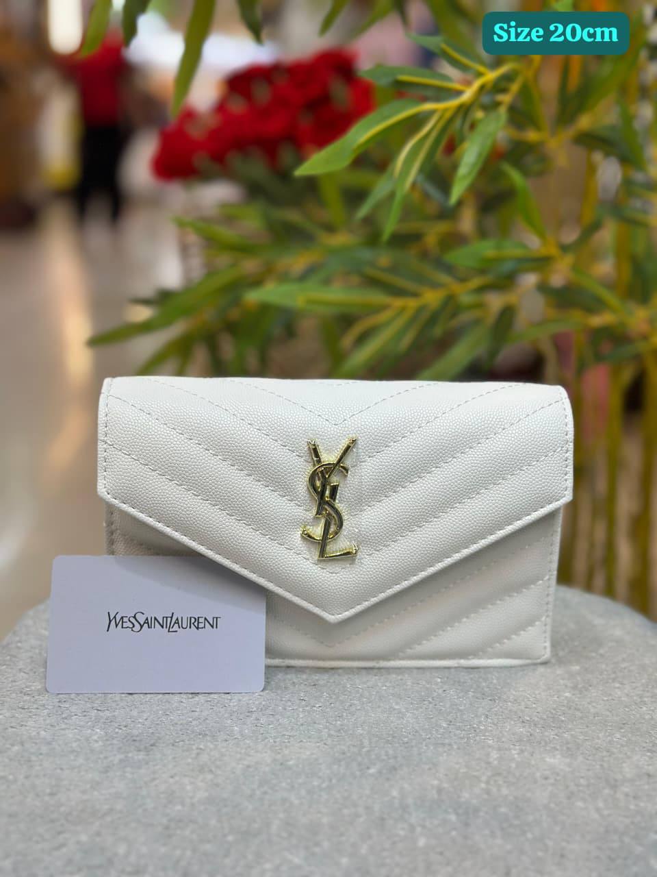 YSL
Good quality 
with box 🎁🎁🎁

85 dhs❣️

Zain186
♥️♥️♥️