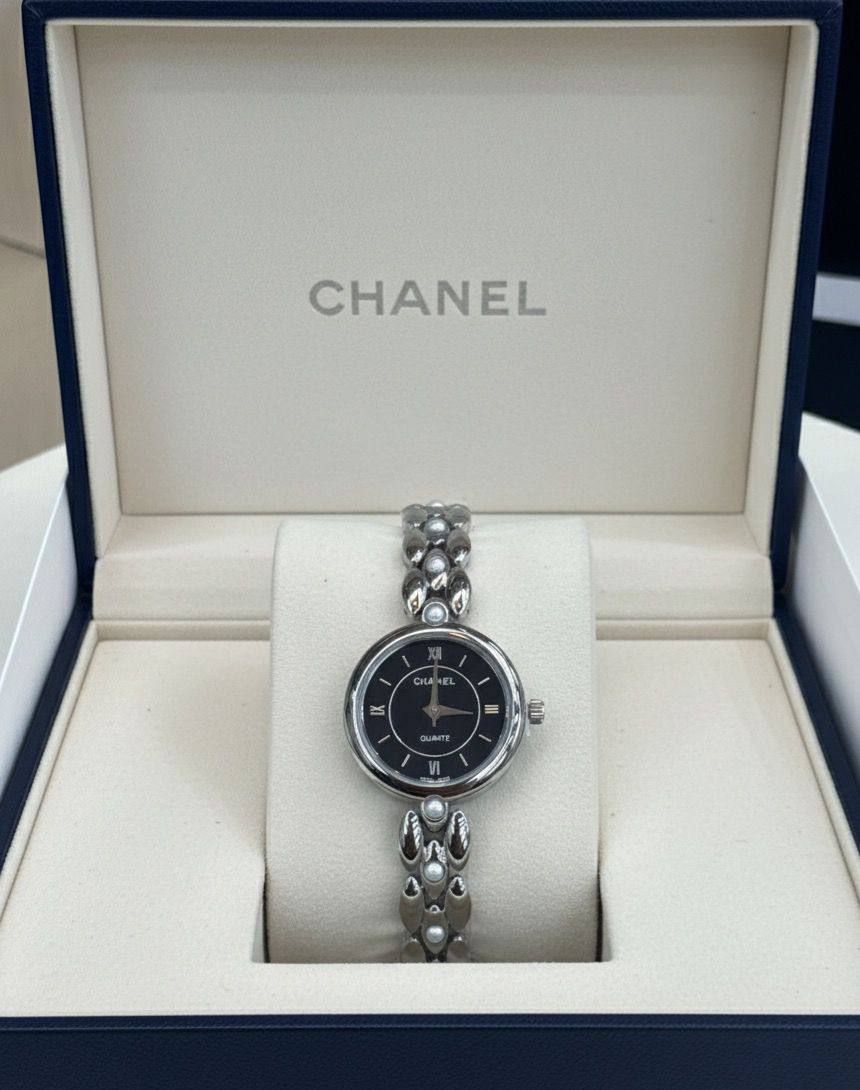 CHANEL 🆕 LADIES 
GOOD QUALITY 💯
60 dhs🪙💚

Zain133
♥️♥️