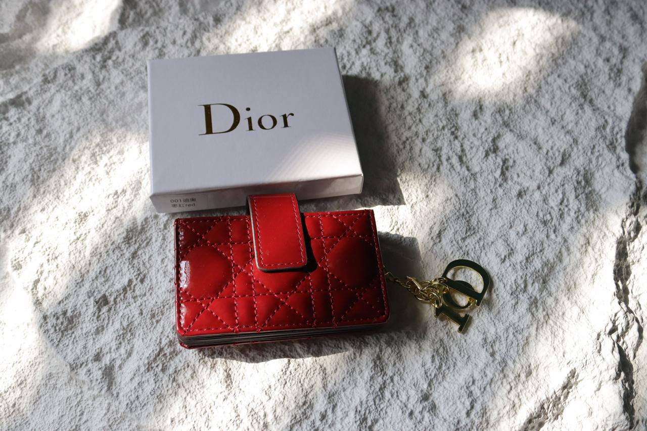 Dior ladies wallet 
55 dhs❣️

Zain33
♥️♥️♥️