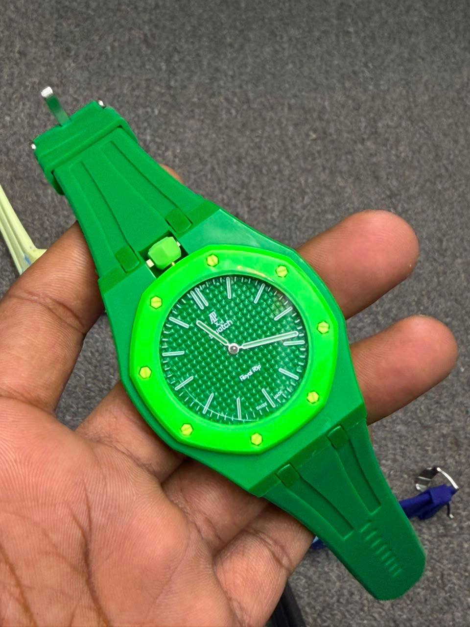 Ap X Swatch
*Watch*
85 dhs💓

Zain29
💓💓💓