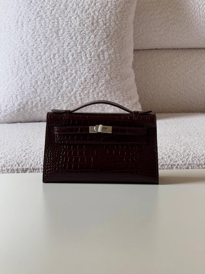 Hermes pochette 21cm 💕master quality😍with box❤️
550 dhs🪙🌨️

Zain52
♥️♥️♥️