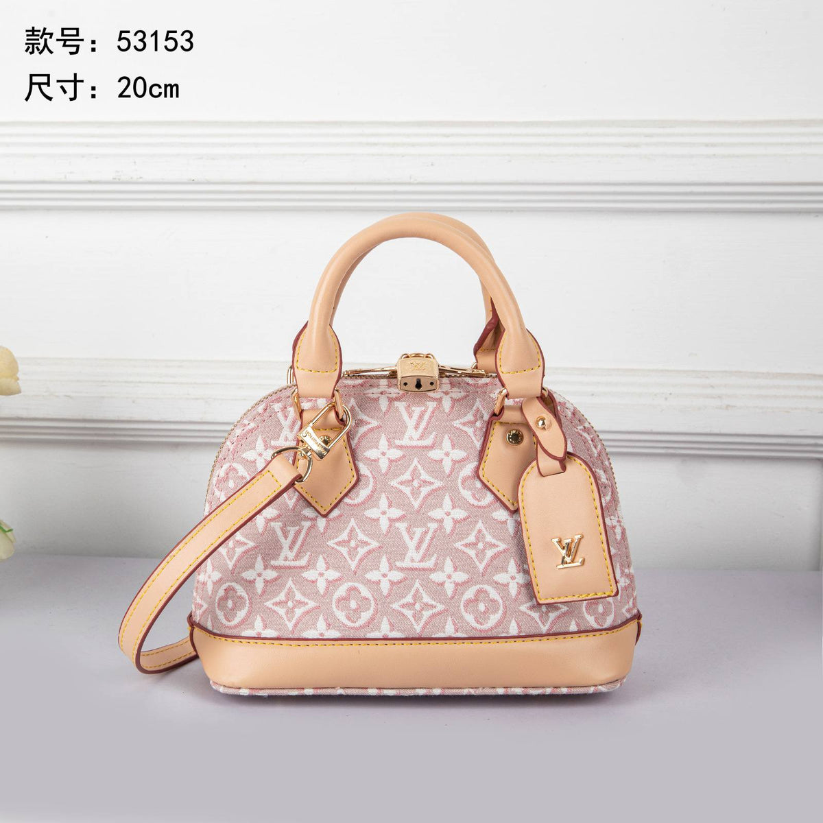 LV

best quality
 with box

120 dhs🇦🇪🇦🇪

size14CM
Zain290
♥️♥️♥️