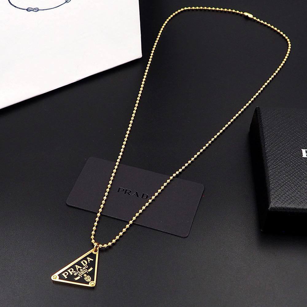 PRADA Necklace 🌺
Master quality 

45 dhs🪙💚
normal box 📦
🎁🎁🎁

Zain48
♥️♥️♥️