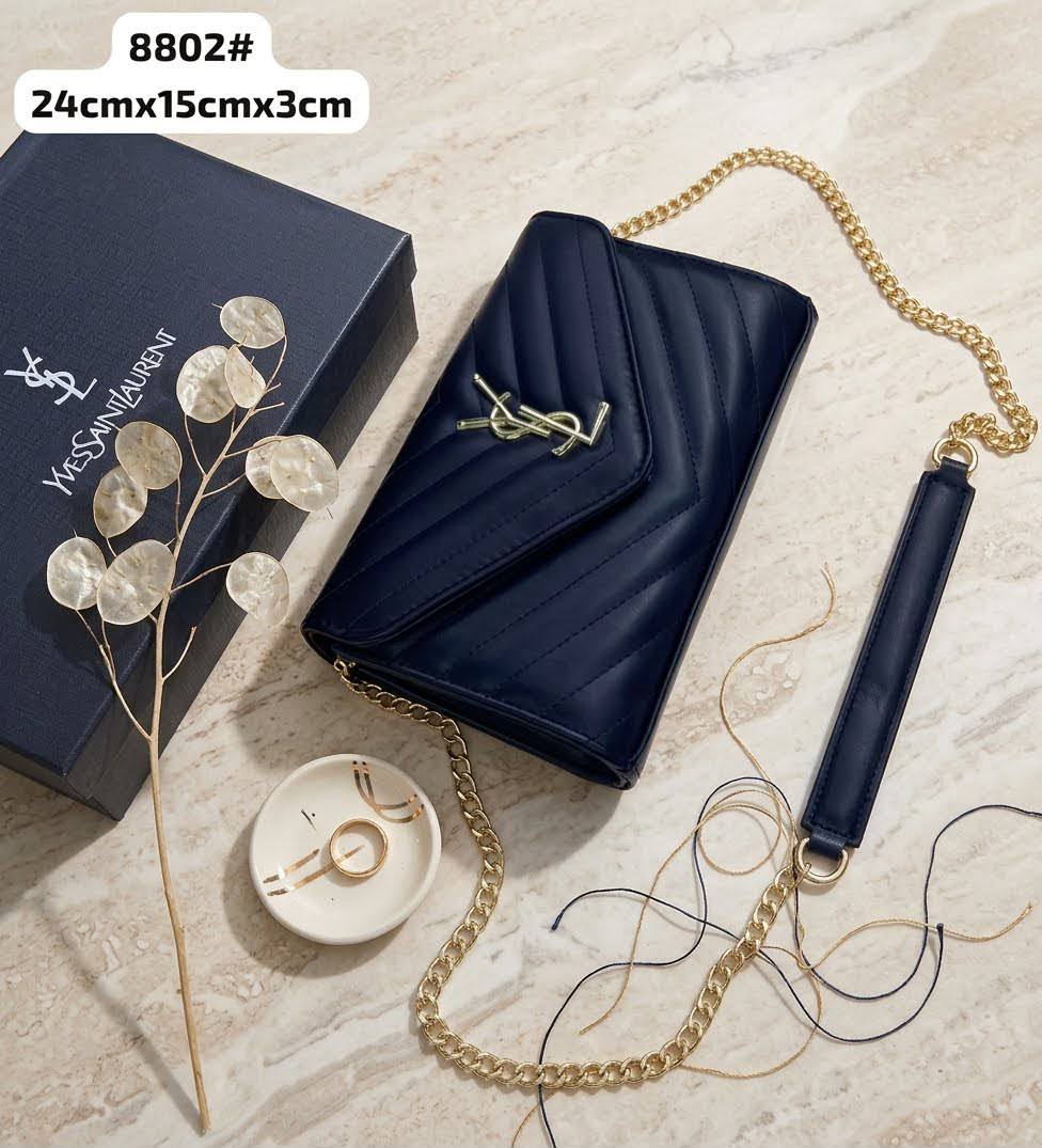YSL
90 dhs✅✅
with box

Zain72
♥️♥️♥️